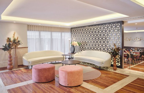 El Putget i Farro Hotel | Hotel Exe Mitre