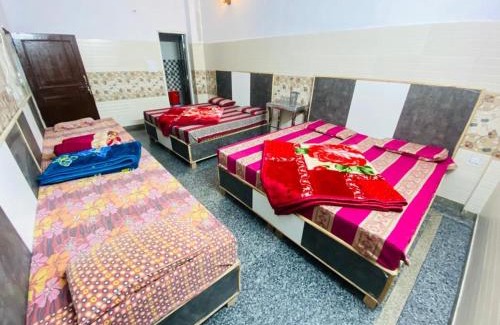 Haridwar Apartamento | Hotel Family Stay Near Shivmurti Chowk - A Group Hotel Of Ganga