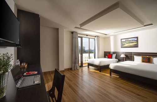 Cam An Hotel | Hotel Front Beach