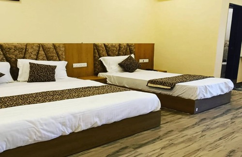 Sanand Casa | Hotel Fun Park Sanand