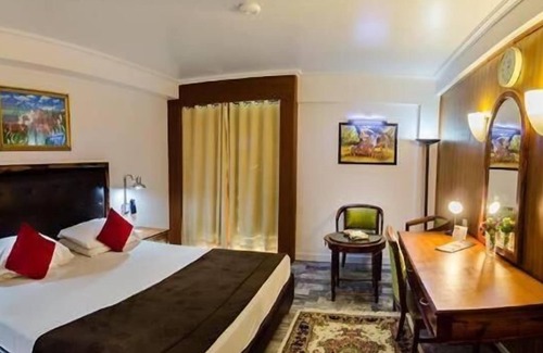 Karachi Hotel | Hotel Galaxy Karachi