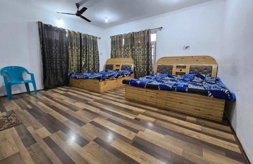 Vasant Kunj Hotel | Hotel GALXY NEAR AIRPORT T1 T2 T3