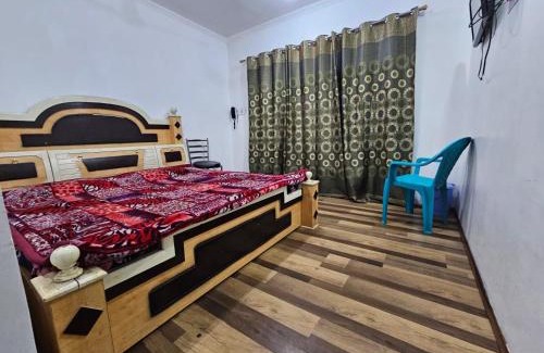 Vasant Kunj Hotel | Hotel GALXY NEAR AIRPORT T1 T2 T3
