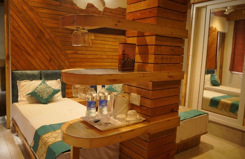 Dharamshala Hotel | Hotel Gandhi's Paradise