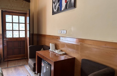 Dharamshala Hotel | Hotel Gandhi's Paradise