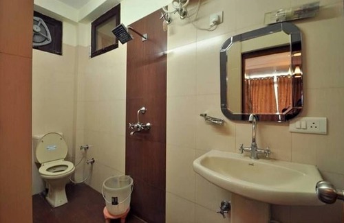 Tapovan Hotel | Hotel Ganesha Inn Ganga View
