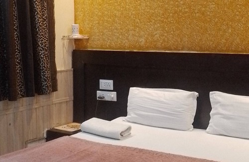 Mathura Hotel | HOTEL GANGA PALACE