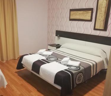 Montealegre del Castillo Hotel | Hotel Gardu