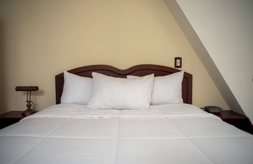 San Salvador Hotel | Hotel Gardenia Inn