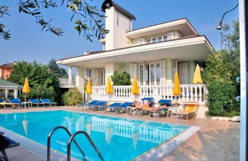 Bardolino Hotel | Hotel GARDENIA & Villa CHARME Adults Friendly 4Star service