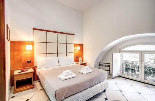 Naples City Centre Hotel | Hotel Garibaldi