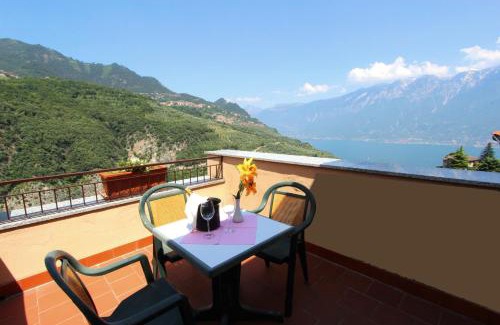 Tignale Hotel | Hotel Garnì Al Poggio