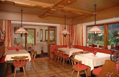 Mayrhofen Casa | Hotel-Garni Almhof
