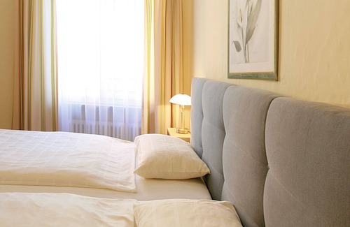 Ascona Cama Y Desayuno | Hotel Garni Golf