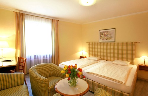 Ascona Cama Y Desayuno | Hotel Garni Golf