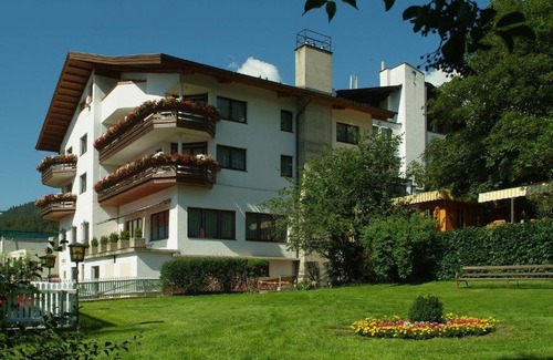 Imst Hotel | Hotel-Garni Stern - bed & breakfast & more