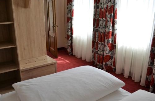Markt Einersheim Hotel | Hotel-Gasthof Rotes Roß