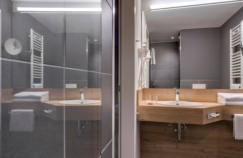 Wissen Casa | Hotel Germania Wissen - Standard Doppelzimmer Dusche/wc