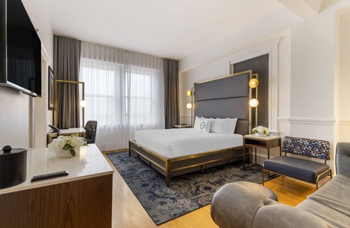 Downtown San Antonio Hotel | Hotel Gibbs Downtown Riverwalk