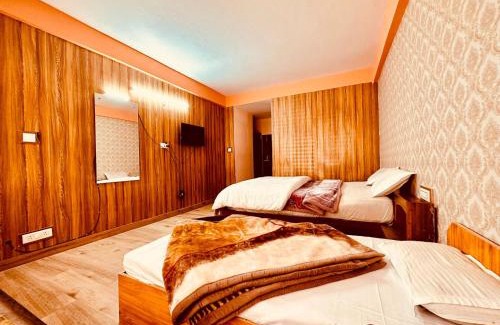 Chandigarh Hotel | Hotel Giriraj Zirakpur