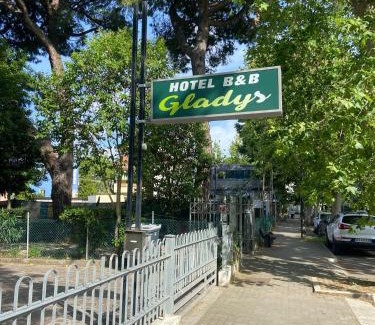 Quartiere XXIV Don Bosco Hotel | Hotel Gladys