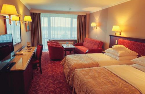 Mikolajki Hotel | Hotel Gołębiewski Mikołajki