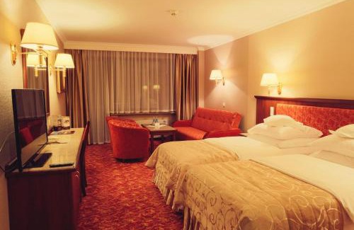 Mikolajki Hotel | Hotel Gołębiewski Mikołajki
