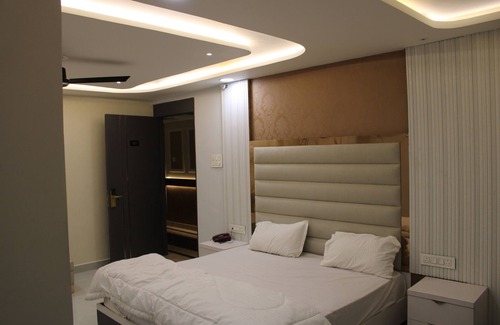 Kanpur Hotel | Hotel Gold Stone