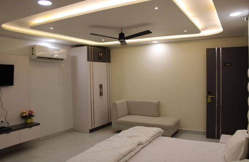 Kanpur Hotel | Hotel Gold Stone