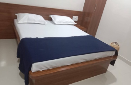 Palanpur Hotel | Hotel Golden & Guest House
