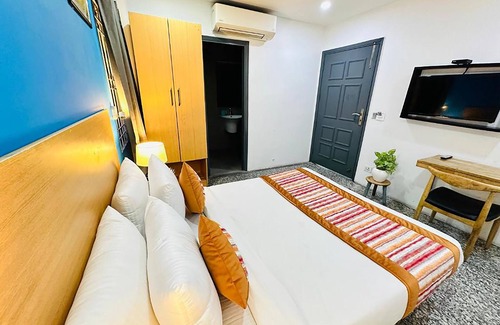 Punjabibagh Hotel | Hotel Golden Saffron-Punjabi Bagh Delhi