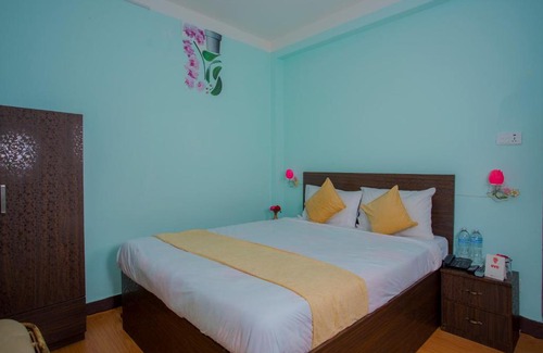 Lalitpur Hotel | Hotel Golden Three