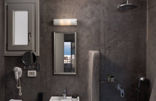 Akrotiri Hotel | Hotel Goulielmos
