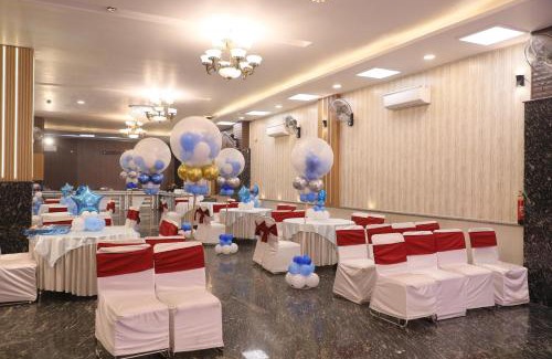 Sector 51 Hotel | Hotel Grand Manor