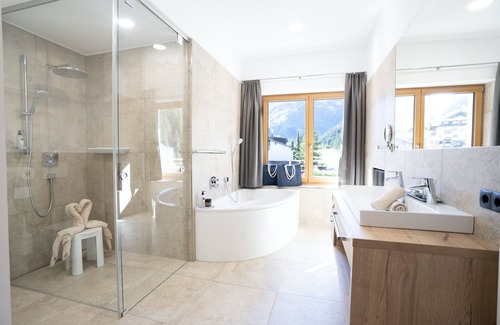 Mandarfen Hotel | Hotel Gundolf