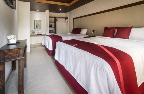Santa Lucia Milpas Altas Hotel | Hotel Hacienda Los Volcanes