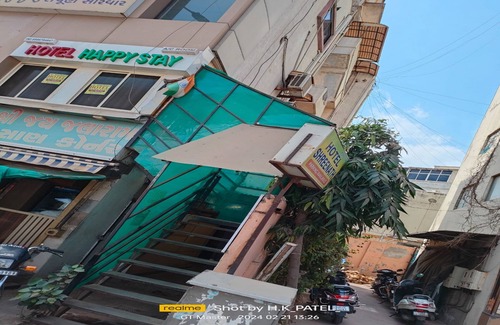 Maninagar Hotel | Hotel Happy Stay