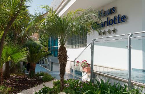 Porto d'Ascoli Hotel | Hotel Haus Charlotte