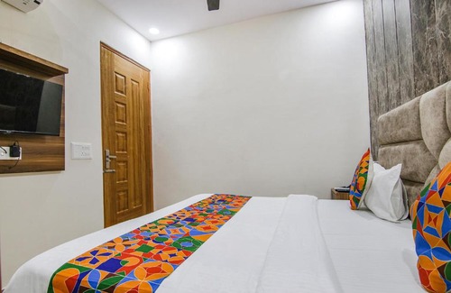 Kharar Hotel | Hotel HC South Crown