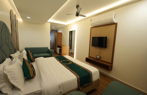 Rajkot Hotel | Hotel Heaven Blue