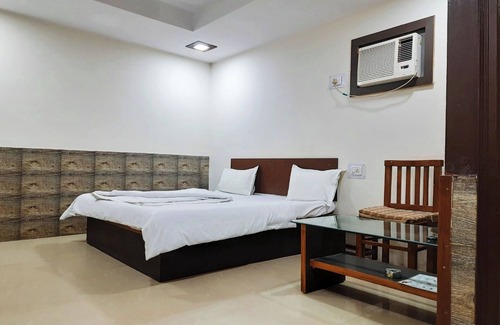 Mayapur Hotel | Hotel Haveli Guest House Haridwar