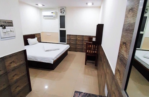 Mayapur Hotel | Hotel Haveli Guest House Haridwar