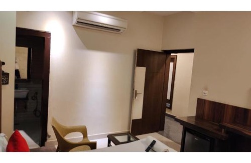 Mathura Casa | Hotel heera continental, Mathura