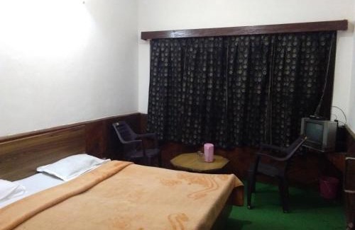 Old Manali Hotel | Hotel Hema Holiday Home