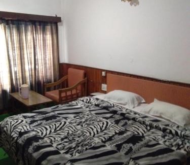 Old Manali Hotel | Hotel Hema Holiday Home