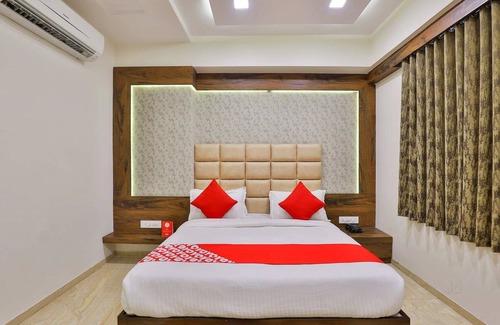 Ahmedabad Hotel | Hotel Hill Park by Sky Stays