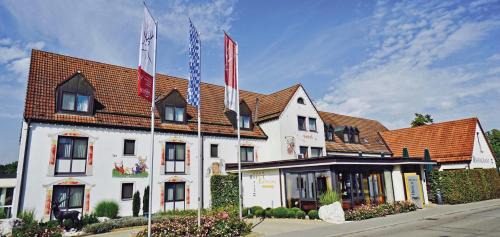 Finningen Hotel | Hotel Hirsch
