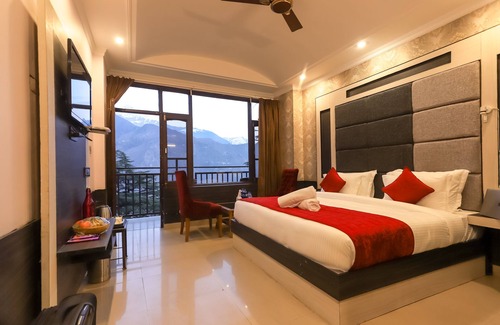 Dharamshala Hotel | Hotel Holiday Hill