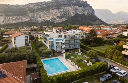 Torbole sul Garda Hotel | Hotel Holiday Sport & Relax