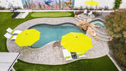Camelback Shadows Casa | Hotel Homes - The Camelback Manor